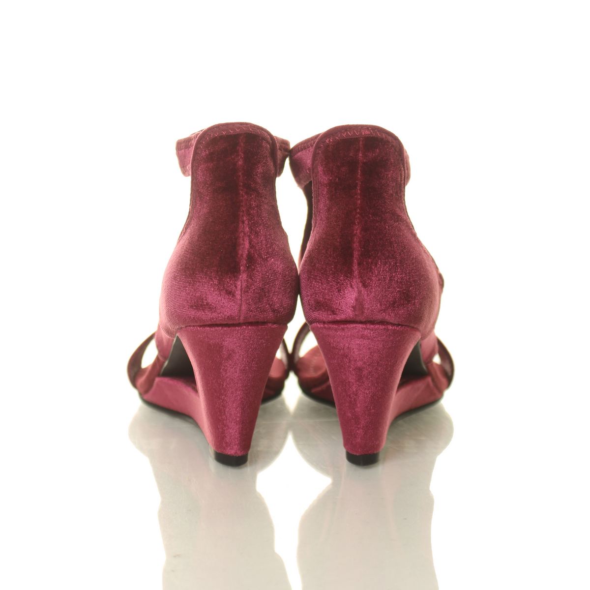 NEW YORK TRANSIT NEW Women's Natural Pretty Sparkle Velvet Sandals Shoes TEDO